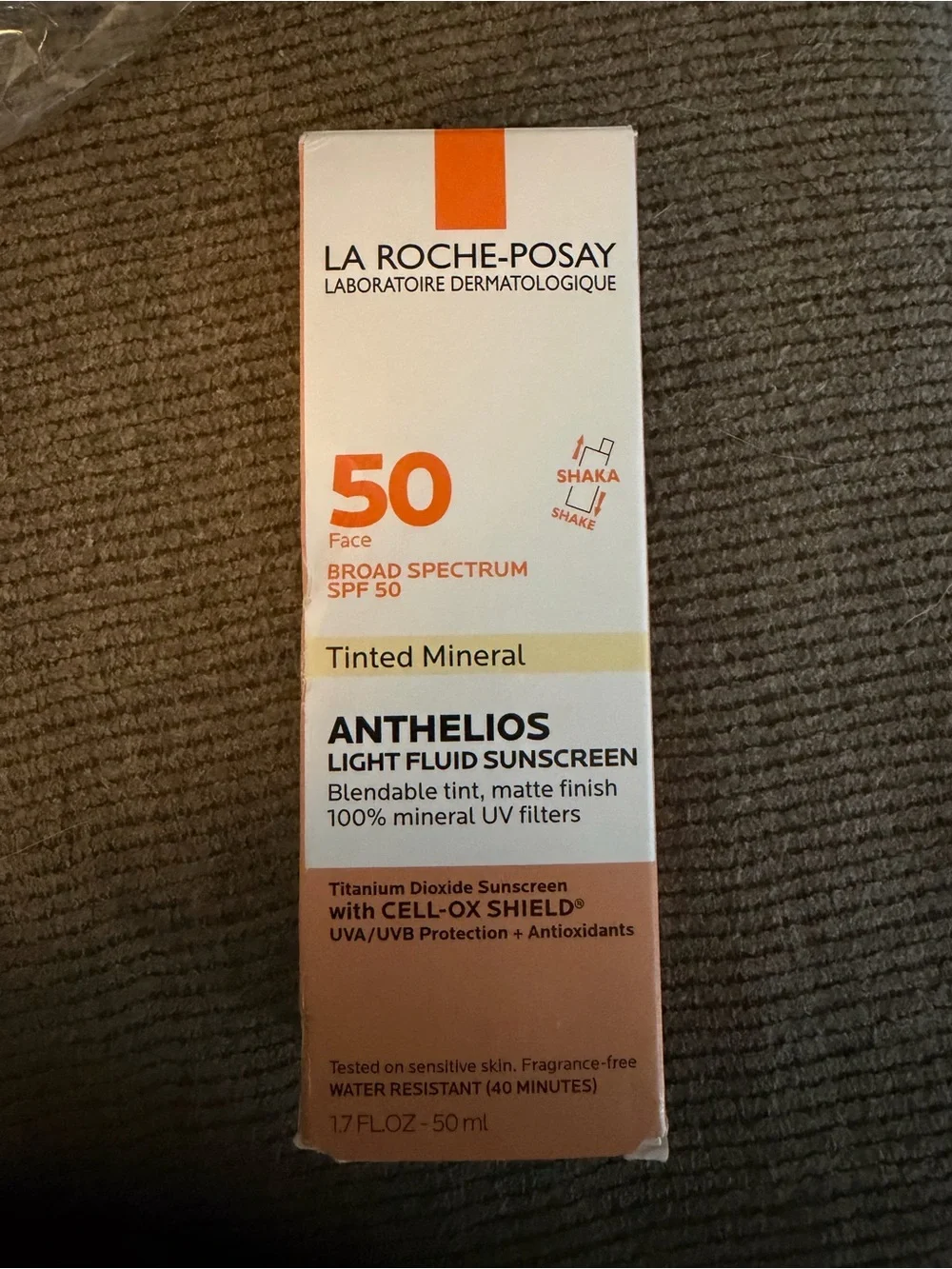 Anthelios Tinted Mineral SPF 50 Light Fluid Sunscreen - Tinted Beige